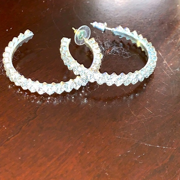 CRYSTAL HOOP EARRINGS (1 pair) - Picture 5 of 5